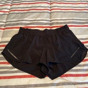 Lululemon Hotty Hot Short 2.5 inch length